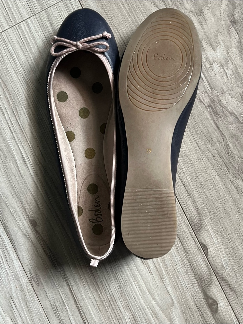 Boden Navy Flats with Blush Trim - Picture 6 of 10